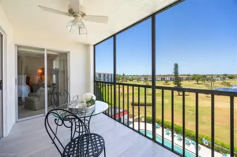 21 High Point Cir E #502, Naples, FL 34103