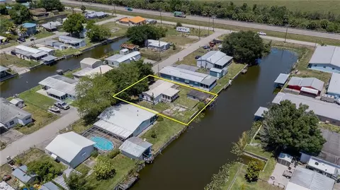 View/Area - 1055 7th St, Okeechobee, FL 34974 photo 2 of 11
