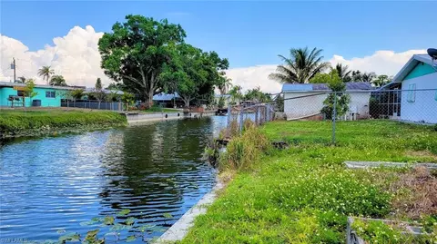 Exterior - 1055 7th St, Okeechobee, FL 34974 photo 1 of 1