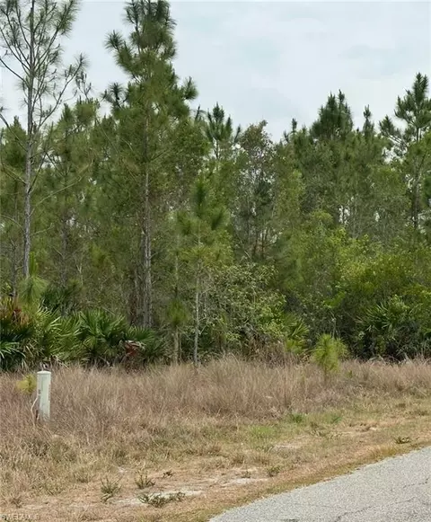 1014 Jackson Ave, Lehigh Acres, FL 33972