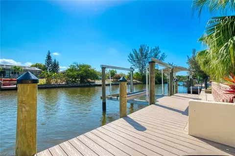 3211 SE 4th Pl, Cape Coral, FL 33904