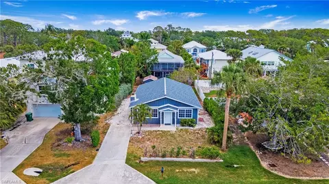 767 Glendale Ave, Naples, FL 34110