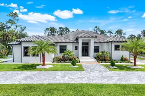 333 12th Ave NE, Naples, FL 34120