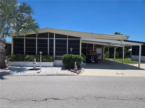 44 Nicklaus Blvd, North Fort Myers, FL 33903