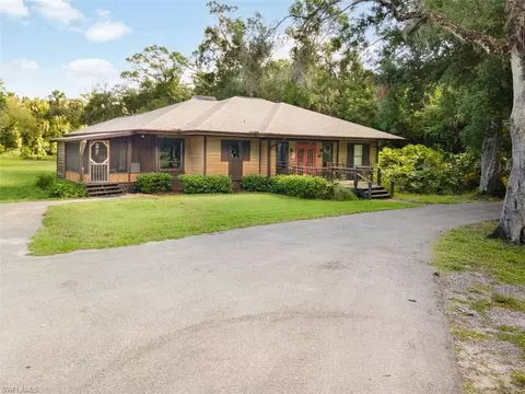 17321 Oak Creek Rd, Alva, FL 33920
