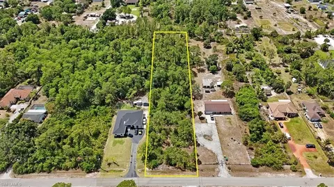 35 Nn 27th Ave NE, Naples, FL 34120