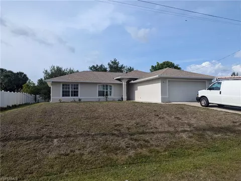 1627 NE 36th St, Cape Coral, FL 33909
