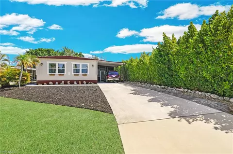 26202 Duchess Ln, Bonita Springs, FL 34135