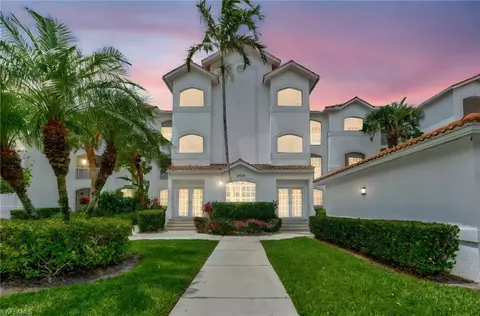 4650 Yacht Harbor Dr #112, Naples, FL 34112