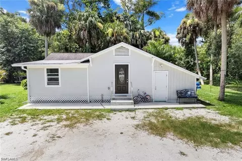 1335 Piney Rd, North Fort Myers, FL 33903