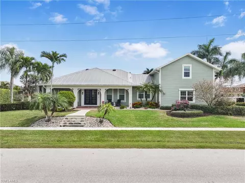 1767 Hummingbird Ct, Marco Island, FL 34145