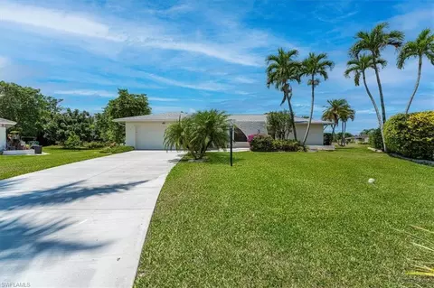 Exterior - 116 Short Ct, Naples, FL 34112 photo 9 of 20