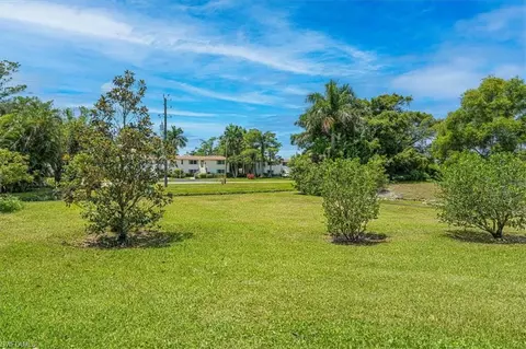 Exterior - 116 Short Ct, Naples, FL 34112 photo 14 of 20