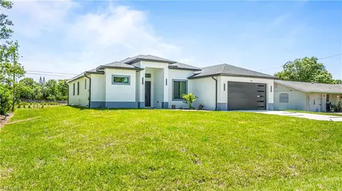 212 Connecticut Rd, Lehigh Acres, FL 33936