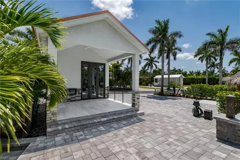 13613 Snapper Ln, Naples, FL 34114 photo 3