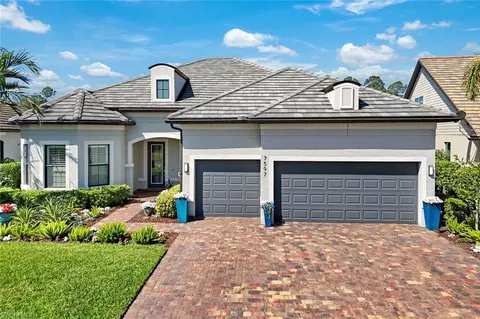 7597 Blackberry Dr, Naples, FL 34114