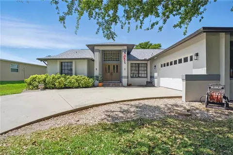 2200 SW 40th St, Cape Coral, FL 33914