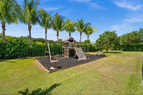 3270 Collingtree Ct, Naples, FL 34105 photo 6