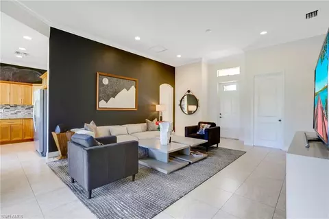 757 12th St NE, Naples, FL 34120