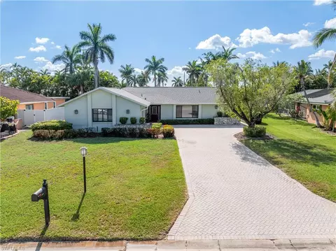 5240 Fairfield Dr, Fort Myers, FL 33919