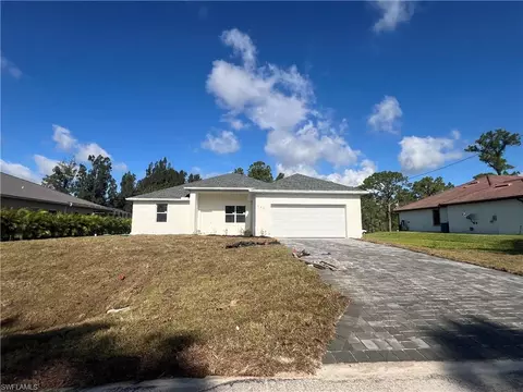 805 Congress Ave, Lehigh Acres, FL 33972