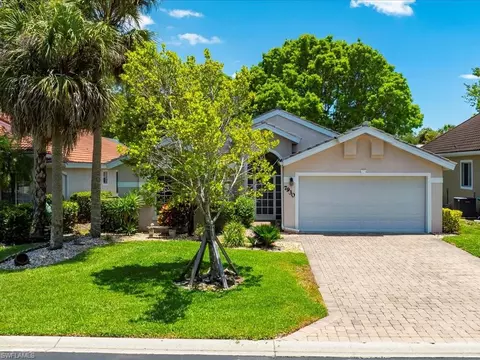 7930 Wexford Dr, Naples, FL 34104