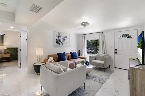 1300 Pine St, Naples, FL 34104 photo 8