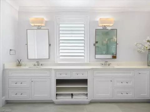 Bath - 2195 Harbor Rd, Naples, FL 34104 photo 1 of 4