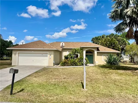 61 Pierce St, Lehigh Acres, FL 33936