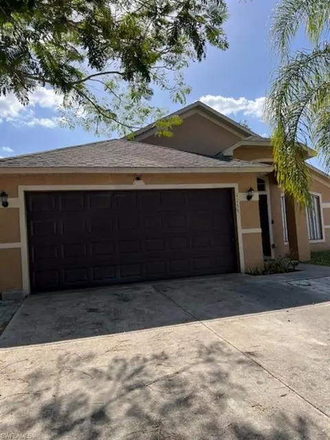 1155 Bush St E, Immokalee, FL 34142