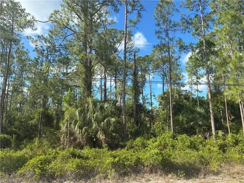 1390 22nd Ave NE, Naples, FL 34120