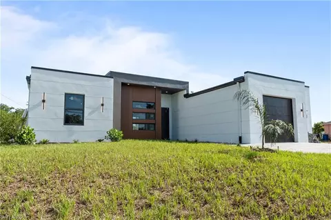 4623 7th St W, Lehigh Acres, FL 33971