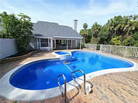 1431 Monarch Cir #B8, Naples, FL 34116