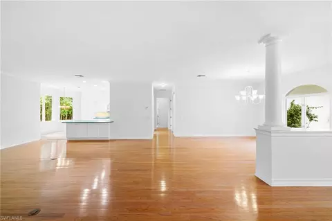 5311 Sycamore Dr, Naples, FL 34119