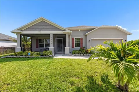 2020 Crawford Ave N, Lehigh Acres, FL 33971