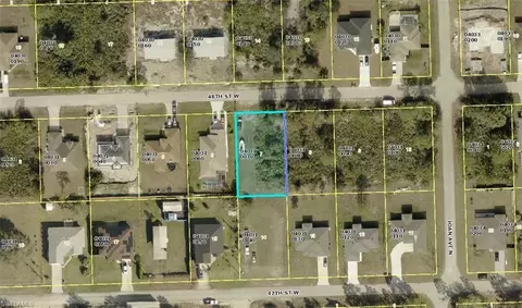 3007 48th St W, Lehigh Acres, FL 33971