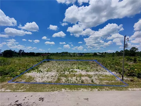 6005 Hanna Ave N, Lehigh Acres, FL 33971