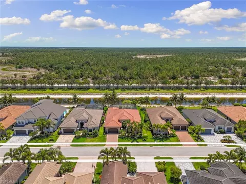 View/Area - 4382 Caldera Cir, Naples, FL 34119 photo 2 of 6