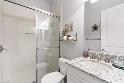 Bath - 4382 Caldera Cir, Naples, FL 34119 photo 6 of 6
