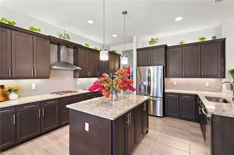 Kitchen - 4382 Caldera Cir, Naples, FL 34119 photo 4 of 7