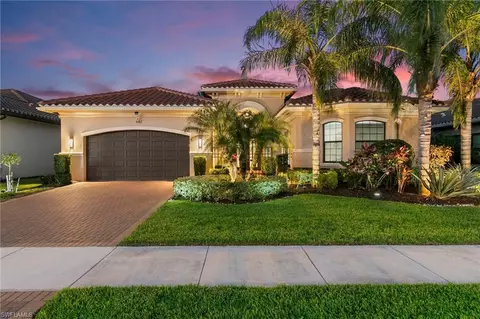 Exterior - 4382 Caldera Cir, Naples, FL 34119 photo 8 of 9