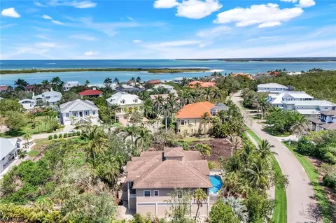 940 Sea Oats Ct, Marco Island, FL 34145