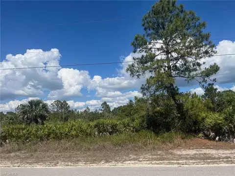 12 Th St SE, Naples, FL 34117