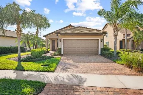 10947 Clarendon St, Fort Myers, FL 33913