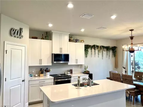 Kitchen - 9712 Parrish Glenn, Parrish, FL 34219 photo 2 of 3