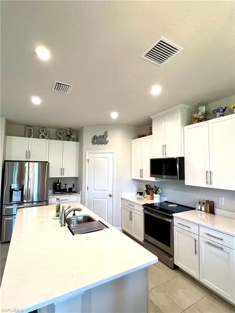 Kitchen - 9712 Parrish Glenn, Parrish, FL 34219 photo 3 of 3