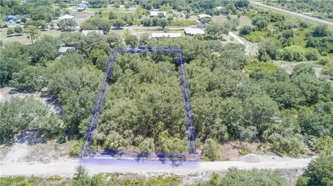 7871 22nd Pl, Labelle, FL 33935