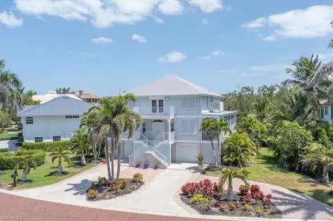 200 Topanga Dr, Bonita Springs, FL 34134