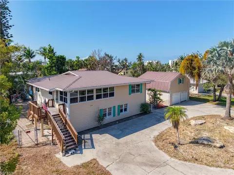 170 Sabal Dr, Fort Myers Beach, FL 33931