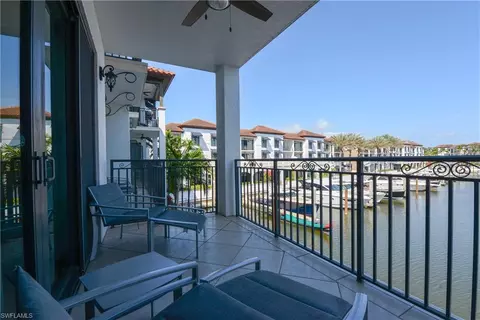1490 5th Ave S #1-212, Naples, FL 34102